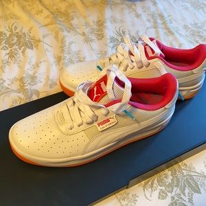 Women’s Puma Sneakers